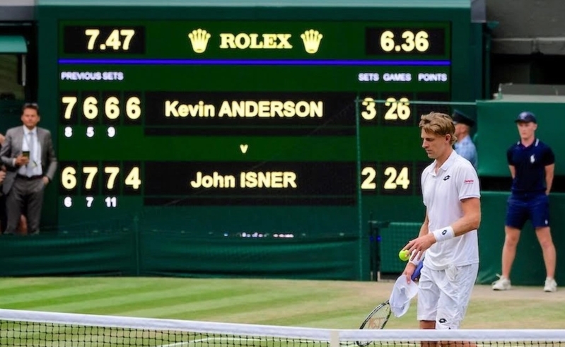 Các thuật ngữ như love, all, deuce và advantage giúp người xem hiểu trận đấu dễ hơn. 