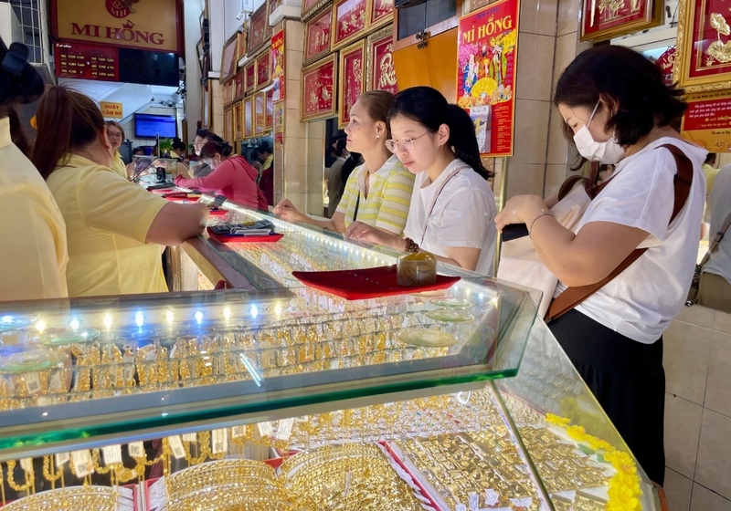 Giá vàng nhẫn hôm nay biến động theo từng thương hiệu, thời điểm giao dịch và nhu cầu thị trường. 