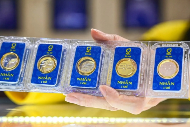 Vàng nhẫn 9999 là lựa chọn phổ biến với người mua tích lũy nhờ độ tinh khiết cao và dễ giao dịch. 