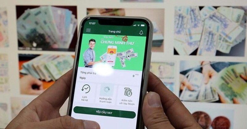 Người dùng nên kiểm tra kỹ thông tin pháp lý, lãi suất và hợp đồng trước khi chọn app vay tiền online. 