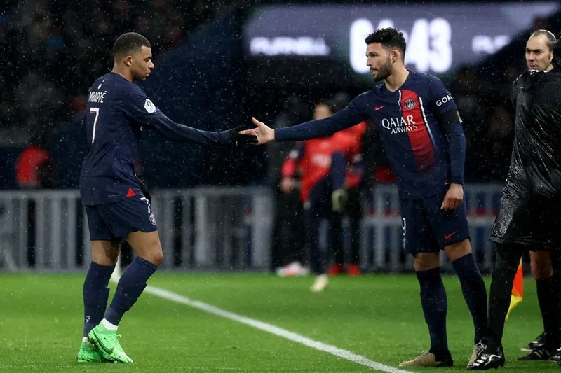 Tiền đạo người Pháp khẳng định vị thế ông vua ghi bàn lịch sử tại Paris Saint-Germain.