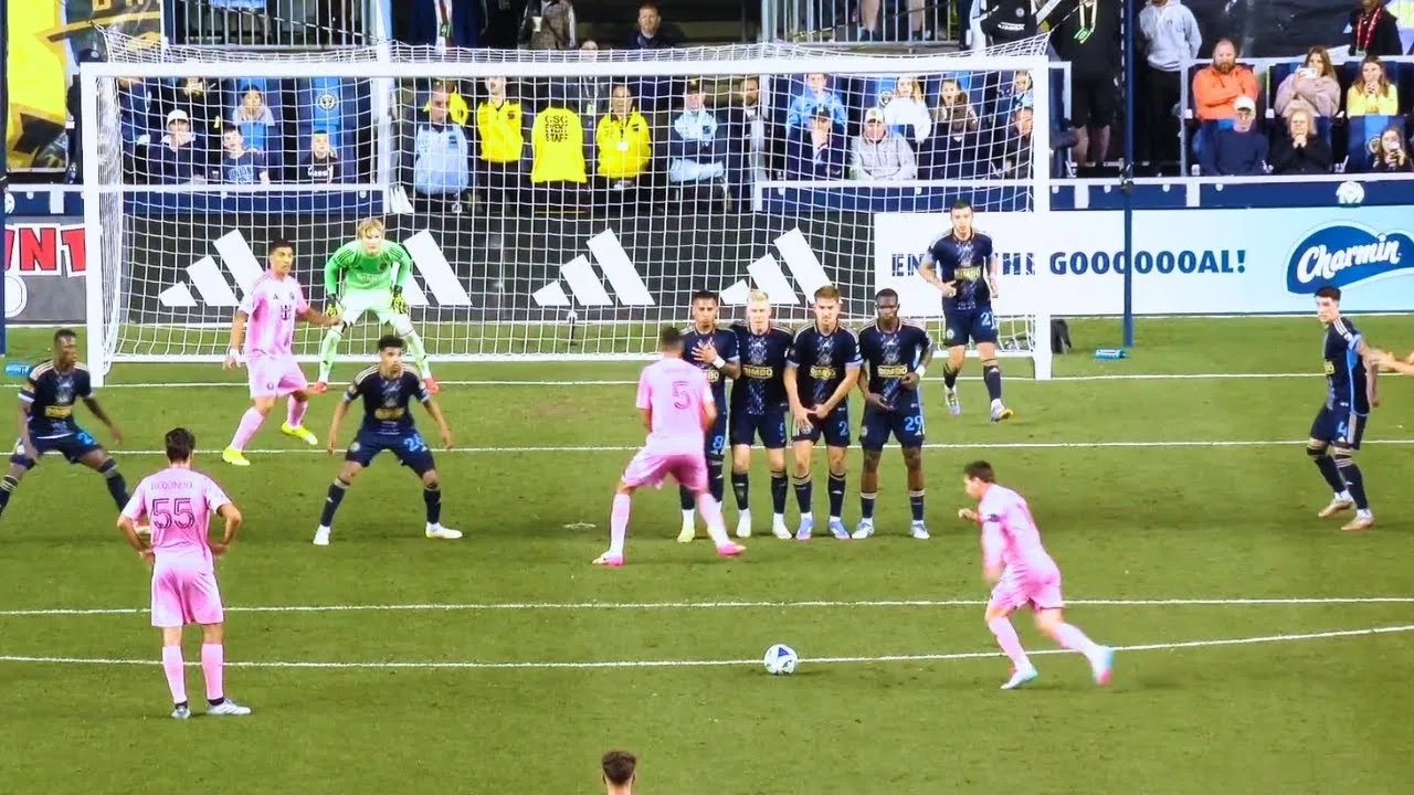 tieu-su-va-dau-an-ve-alisson-becker-ads-c